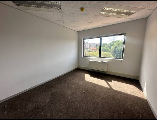 474M² OFFICE TO LET IN PARKTOWN